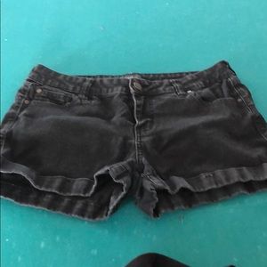 Black celebrity pink shorts